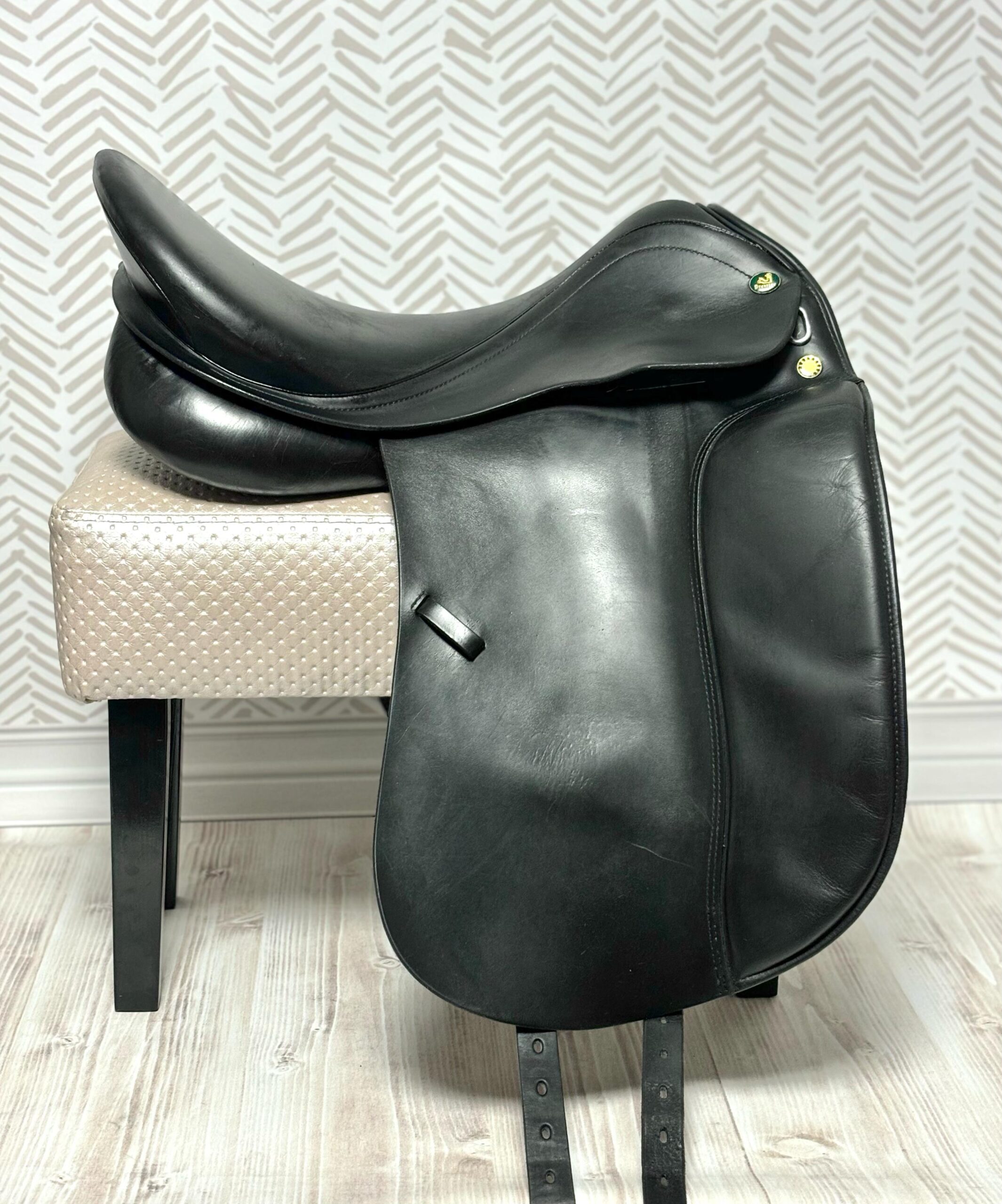 Седло выездковое Prestige Top Dressage 17/33