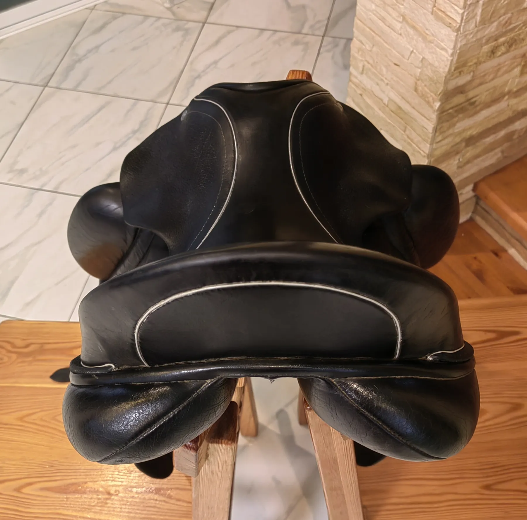 Выездковое седло Custom Wolfgang Constance